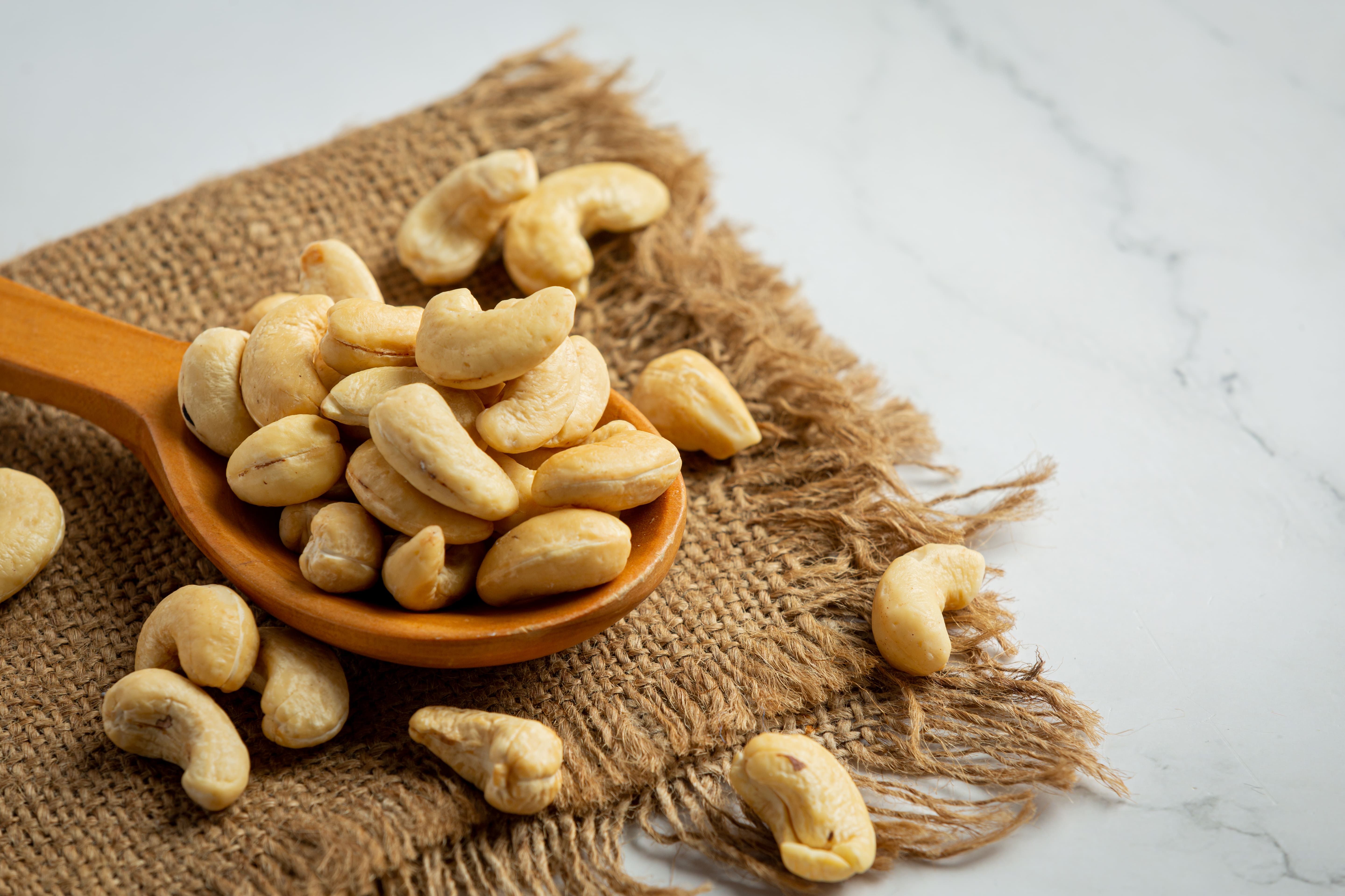 raw-cashews-nuts-on-marble-background _1_